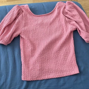 Tröja  - Min syster har rensat sin gaderob 