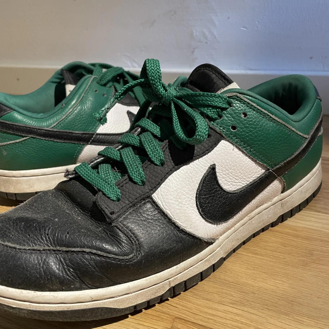 Gröna Nike skor  - 90