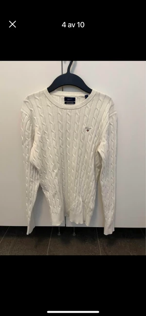 Gant tröjor - Kabelstickad använd fåtal gånger. Fint skick. 