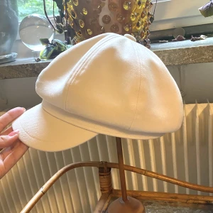 Hatt / keps - Supersöt i perfekt skick använd en gång⭐️ köpt i japan, krämvit