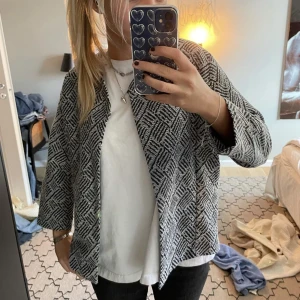 Tröja - Så fin tröja/ kofta💗💗