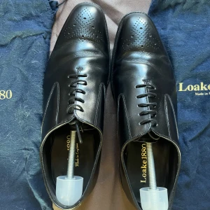 Loake leather shoes - Barely used 