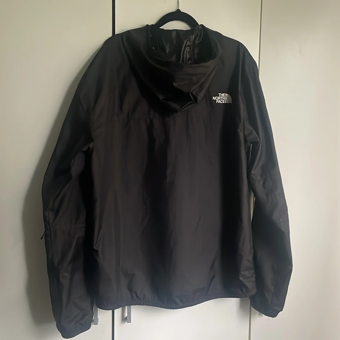 The North Face windbreaker  - 90