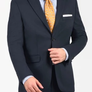 Kavaj - Supersnygg kavaj från Dobell som är helt oanvänd i storlek 146 vilket är en längre version av 46 (S). Skulle gissa att den passar en person som har runt 48 i vanliga fall. Säljs för 300 kronor eller högsta bud. Har du frågor är det bara att kontakta mig!