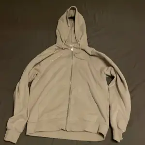 Yoke zip hoodie 