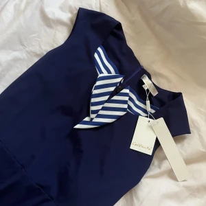 Klänning - Inte min stil och oanvänd. Inga bilder på 💓