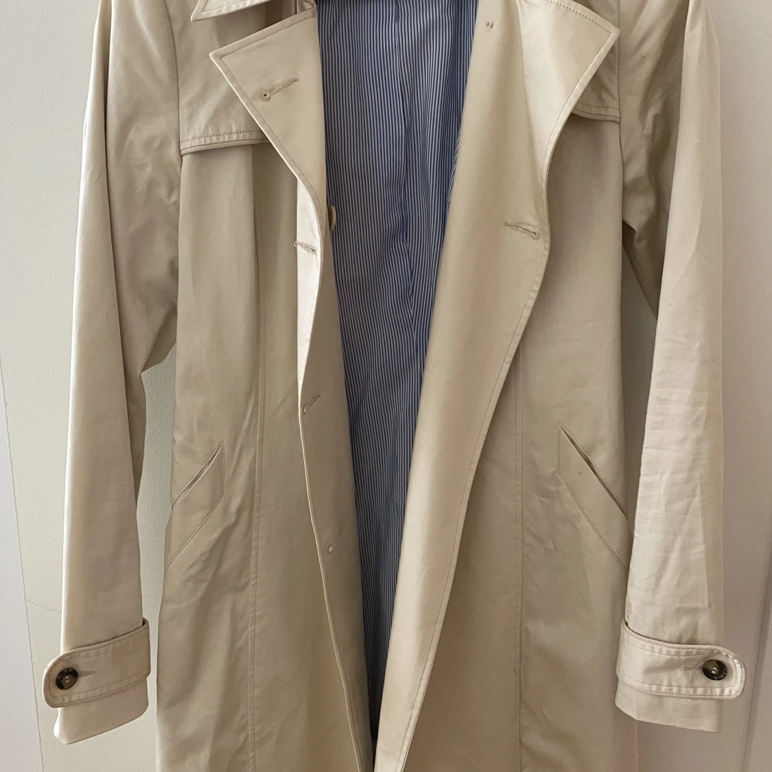 Beige trenchcoat  - 91