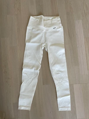 Aim’n tights - Sparsamt använda tight från aim’n