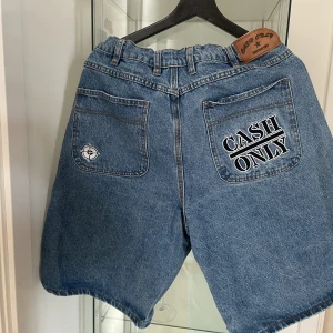 Cash only shorts - Cash only shorts 34  97 cm midja