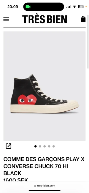 Converse - Säljer mina converse som jag köpte för ungefär ett årsen skriv för fler bilder❤️Jag har egentligen storlek 39 i skor och dom sitter bra