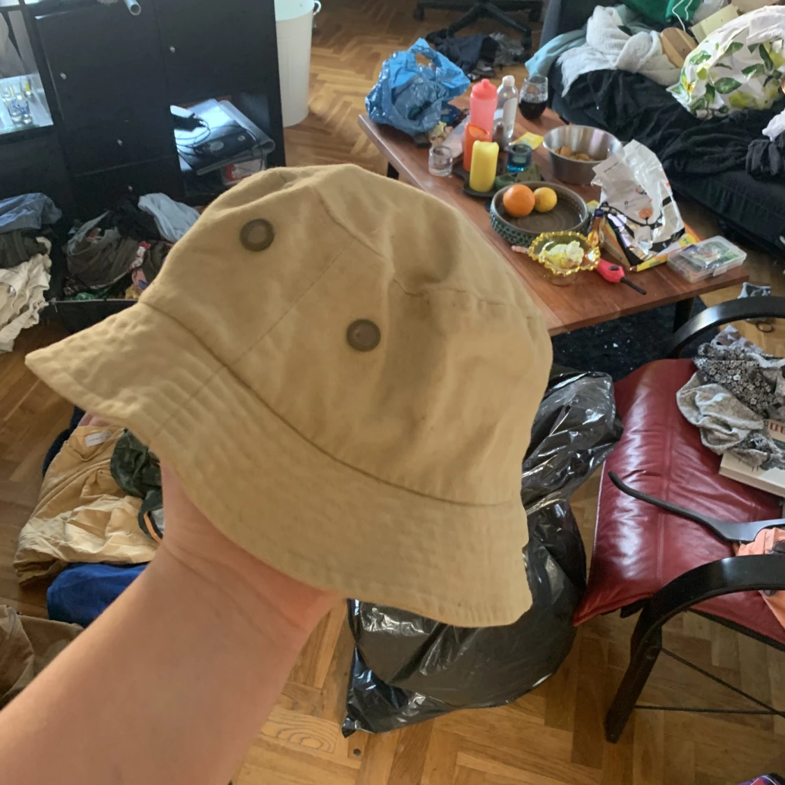 Beige buckethat  - 90