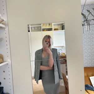 Vintage Kavaj+kjol set  - Tillverkat i Italien. Köpt vintage.