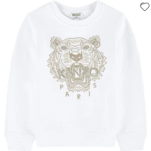 Kenzo tröja - Säljer denna super söta kenzo tröja!! Perfekt till sommaren! Köpt för 1000kr