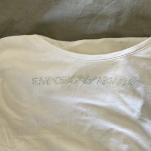 Tröja - Jätte fin sommar tröja, lite använd men super skön  Köp varan via köp nu!