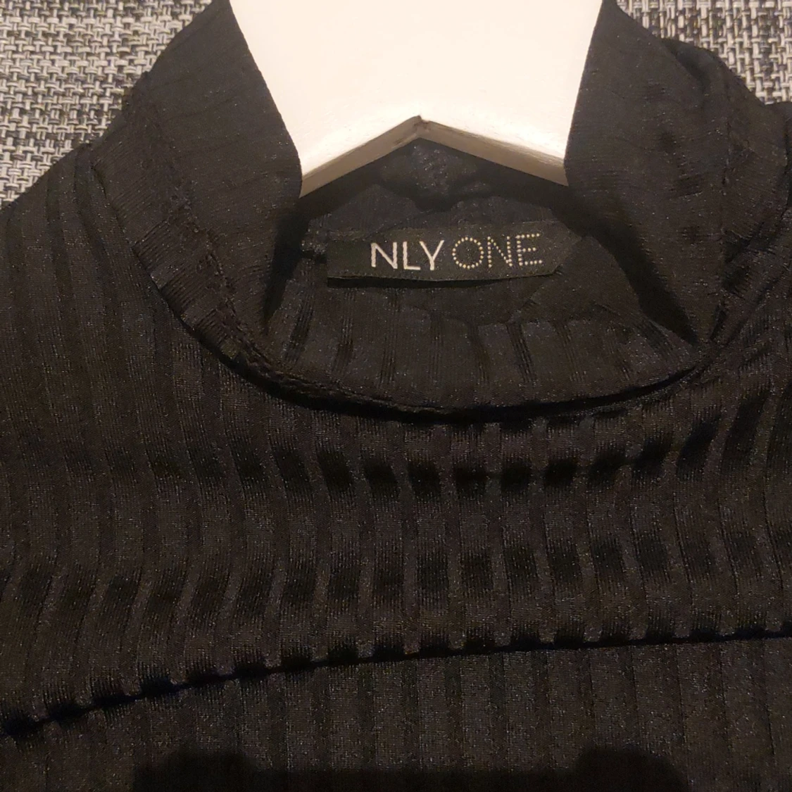 Lång ärmad croppad topp  - 2