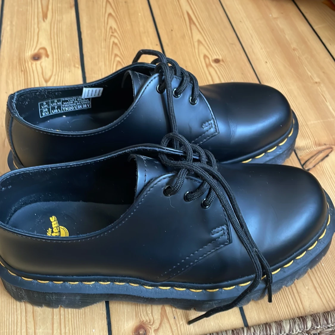 Dr. Martens low top platforms - 90