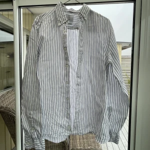 Randig skjorta  - Randig skjorta - Storlek M