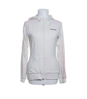 Adidas hoddie - Jätte söt hoodie med rosa detaljer. Andvånd men väldigt bra skick! 💖 pris kan diskuteras