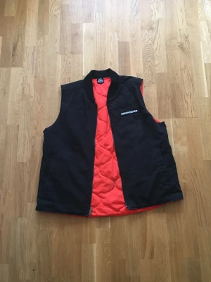 Independent väst! - Använd fåtal gånger väldigt sparsamt!