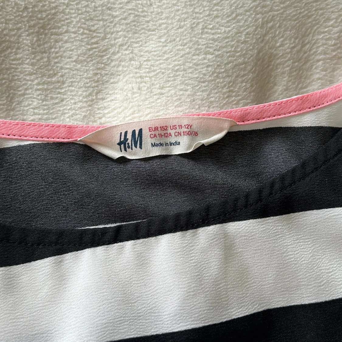 Klänning 🤍🖤 - 90