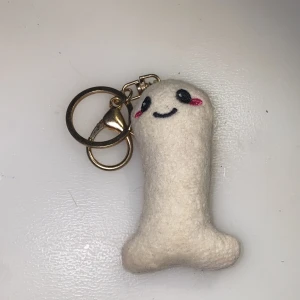 Nyckelring  - Nyckelring i bra skick och aldrig använd💕 Ca 10cm