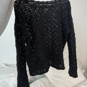 Svart virkad tröja  - Fin svart virkad tröja från Odd Molly 🤎