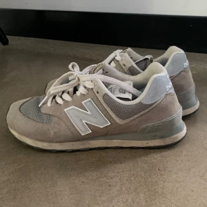 New balance  - New balance skor i storlek 38! 