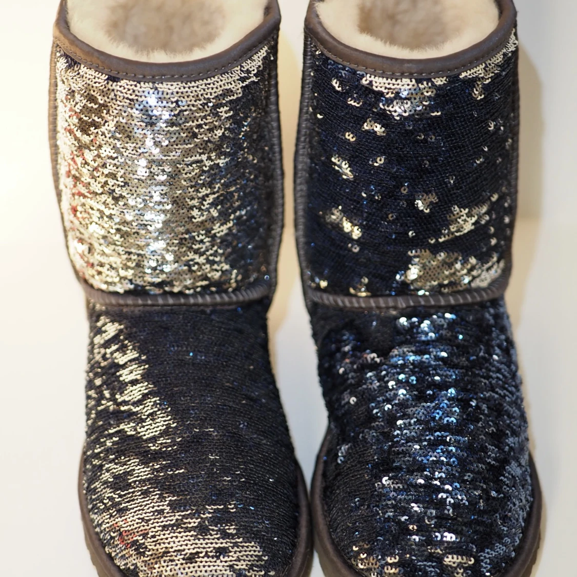 Glittriga Uggs