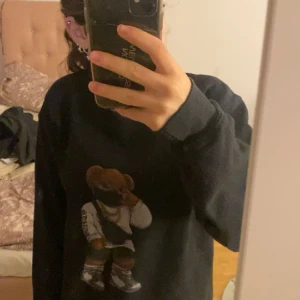 Tjocktröja  - Tröja/ hoodie från fashionbear används inte längre 