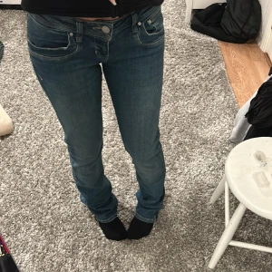 Ltb jeans - Intressekoll! På dessa helt nya LTB jeansen jag fick hem idag. Är osäker på om jag vill sälja men kan sälja till rätt pris! Helt oanvända!💕modellen är Valerie💕