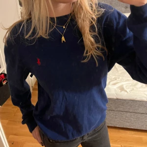 Blå Ralph lauren tröja - Cool å så skön stickad tröja 💙💙