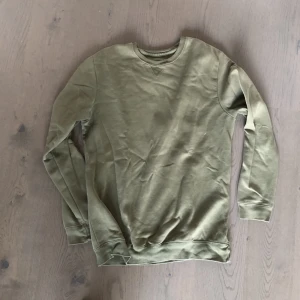 Pull&bear tröja - Storlek L