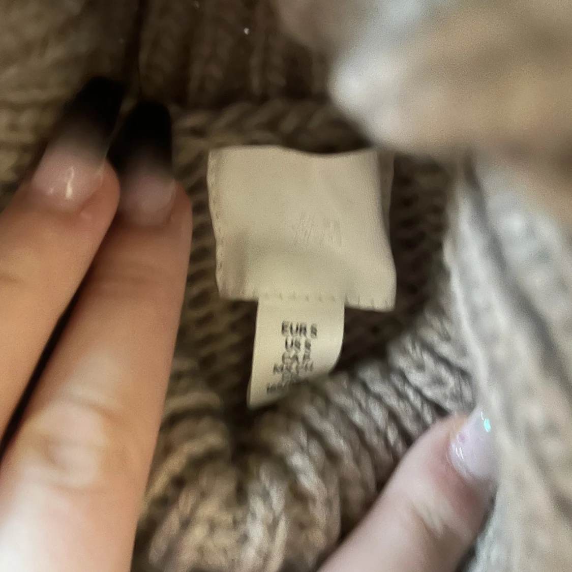 Beig virkad tröja - 90