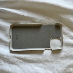 Ideal of Sweden - Ideal of Sweden telefon skal för iPhone 11. Jätte fin och inga skador!