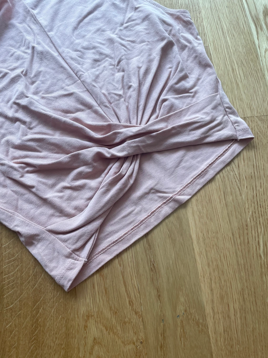 Fin Crop Top i puderrosa färgen - 90