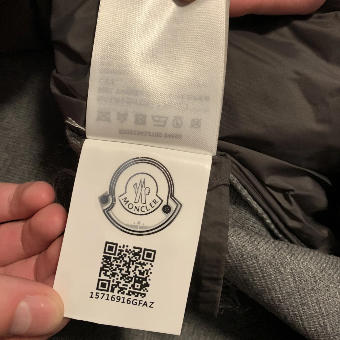 Moncler Cardigan - 91