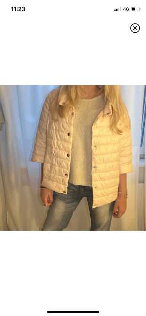 Trekvartärmad jack  - Jättegullig rosa trekvartsärmad jacka som är perfekt nu för tidig höst🥰🍂🍂 tveka inte för att fråga om fler bilder! Jag är xs-s som referens☺️ kolla mina andra jackor jag säljer💕