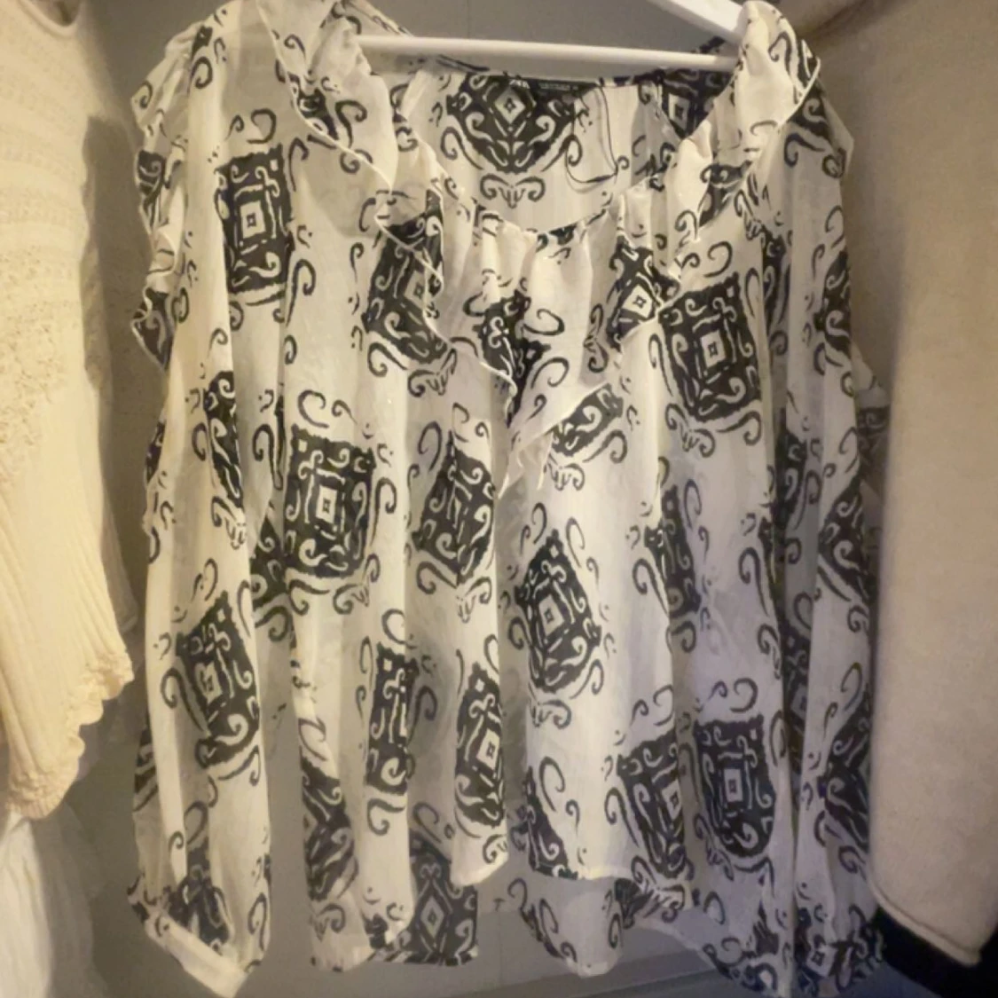 Blus ifrån zara - 90