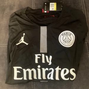 Psg 18/19 black Jordan tröja Neymar 10 - Tröjan har bra passform