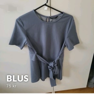 Oanvänd blus - Oanvänd blus