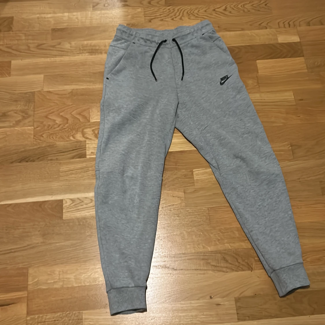 Nike Tech Fleece grå byxor bara (ÄKTA) XS