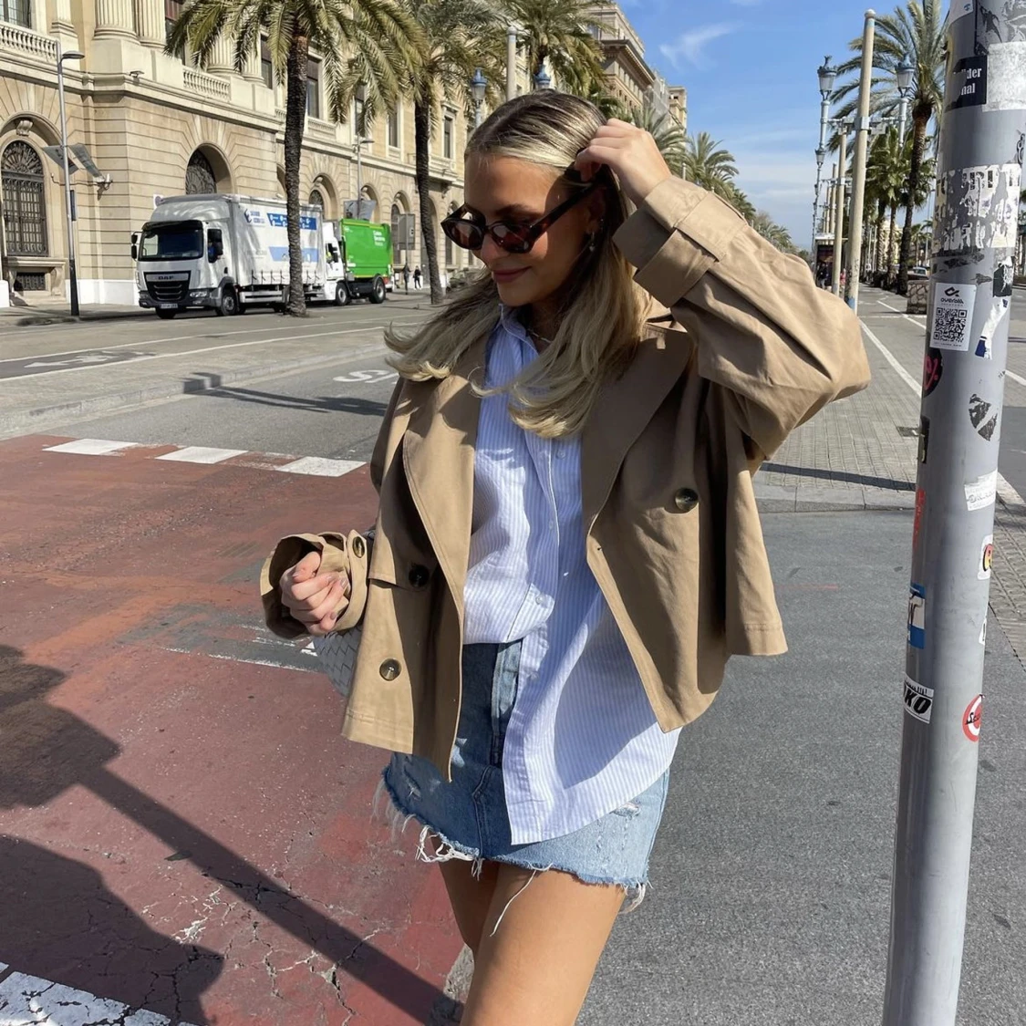 Kort trenchcoat Gina Tricot - 91