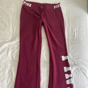 Lågmidjade byxor - Såååå fina lågmidjade byxor från pink!