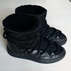 Inuikiis - Säljer mina inuikiis som är använda en vinter. Det är modellen utan klack! Köpta för 2700 kr ⭐️ 