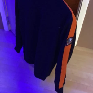 Parajumper tröja - Köpte den för lite över 4 månader men den har inga fel