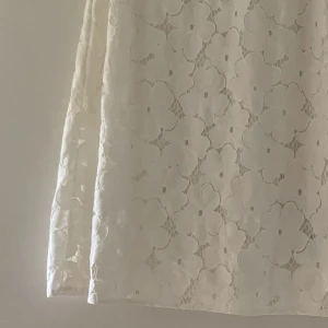 Klänning vit - Studentklänning, använd en gång!