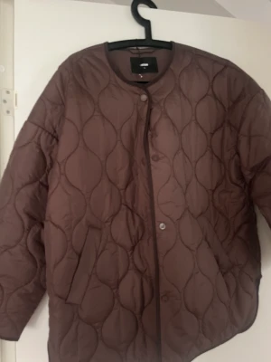 Höstjacka - Jättefin jacka från bikbok köpt för 699 säljer pga har redan en likadan