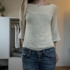 Stickad t-shirts  - Super fin stickad/virkad trekvartsärmad tröja som inte kommer till användning💞 TRYCK PÅ KÖP NU