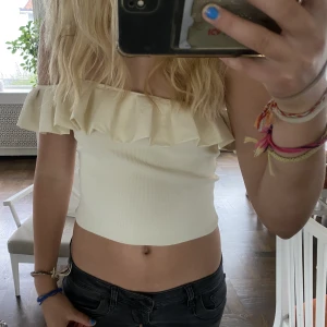 Zara topp - Säljer även denna zara topp som knappt är använd.💗