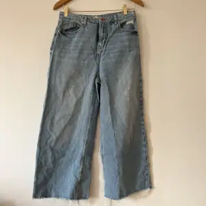 Jeans med bra kvalite, säljer för det inte är min stil längre 